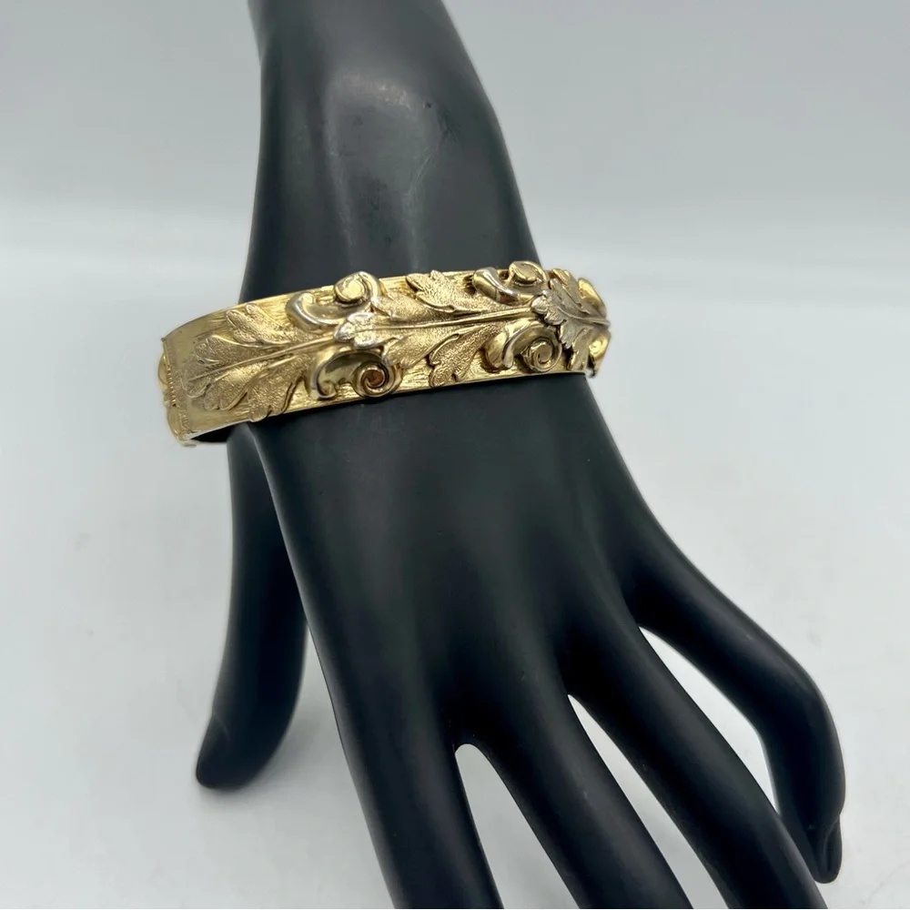 Chunky vintage baroque sculptured gold tone bracelet signed